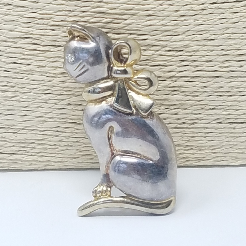 Vintage MJ‎ sitting cat brooch pendant signed